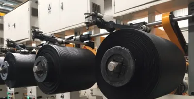 多工位冠带层分条缠绕机 — Pinshun Tire Machinery